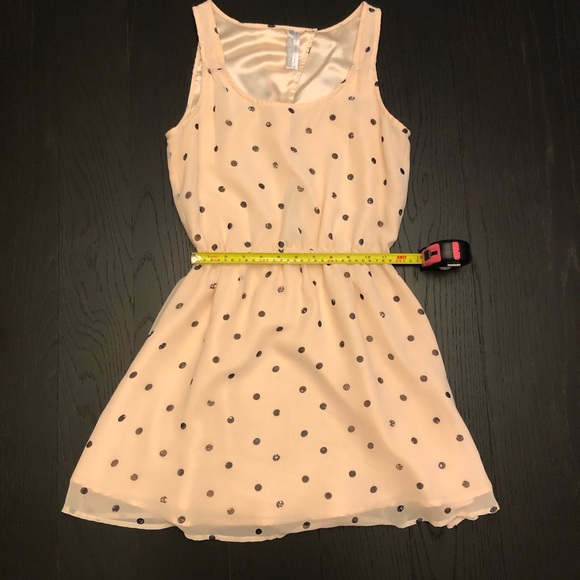 O’Neill Open Back Sundress w Black Polka Dots - Picture 7 of 9